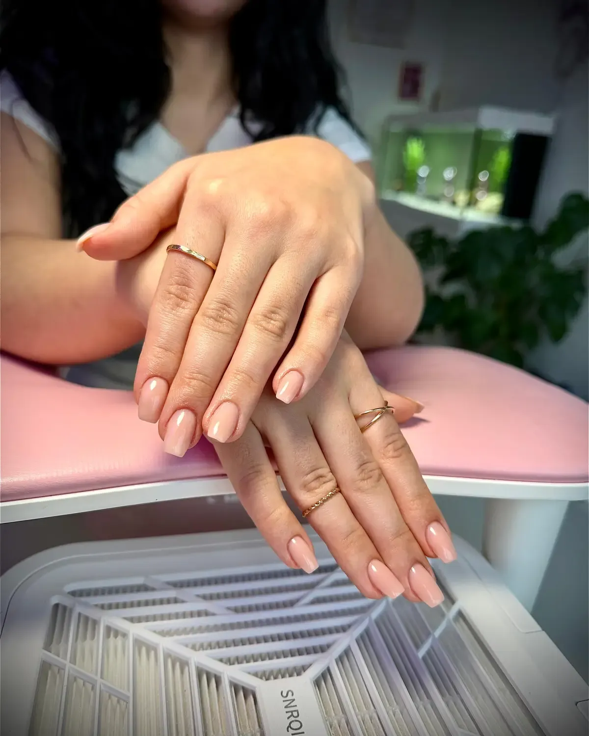Nude gel nails by Bärli Nails in Neuhausen am Rheinfall