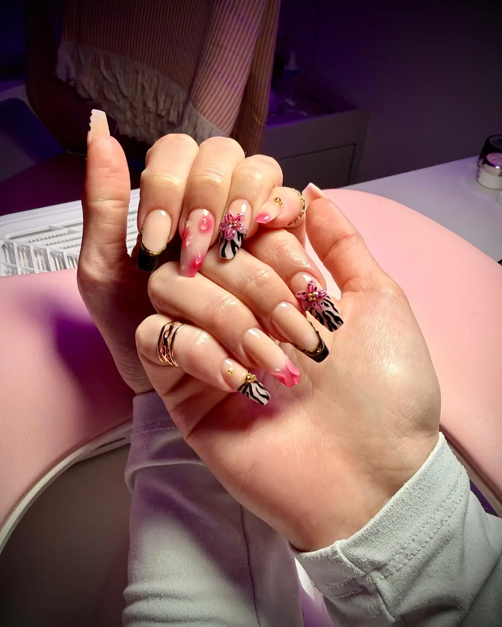 Pink French gel nails by Bärli Nails in Neuhausen am Rheinfall